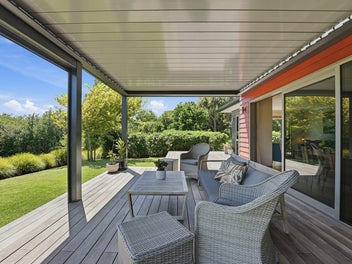 Vendors Relocating, Ready for Immediate Offers