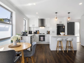 Sunny Stylish Living