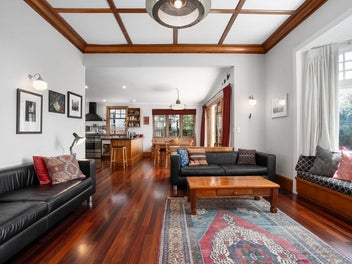 AN ARCHITECTURAL LEGACY IN THE HEART OF KELBURN