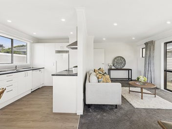 BATHED IN SUNSHINE - R.V $730,000