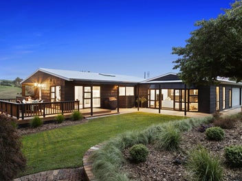 Country charm, contemporary finish