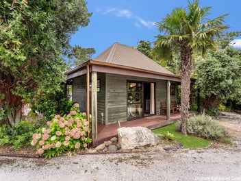 Harbour-Side Hideaway in the Heart of Tairua