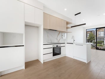 Stylish Brand New Townhouse - High Stud Design