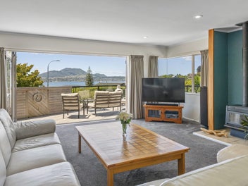 Lake, Location and Effortless Living