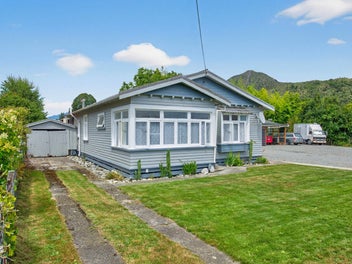 Murchisons Smart Buy on Hampden