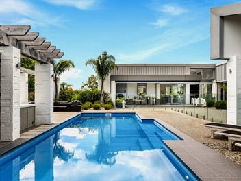 The Ultimate Lifestyle Performer