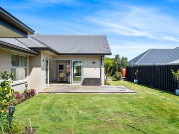 Ultimate Entertainer with Space to Spread