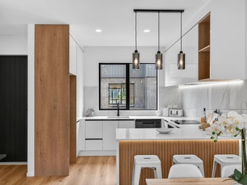 Contemporary Comfort | City-Fringe Convenience