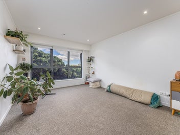 City Studio with Parking and Storage