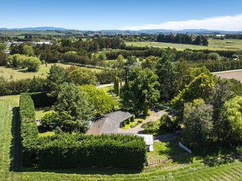 Lifestyle, location and land in perfect balance