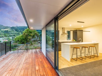 New & executive & easy