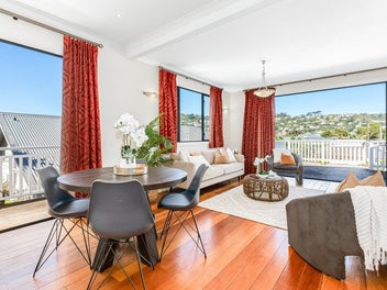 SUN-SOAKED CHARACTER WITH MODERN COMFORT