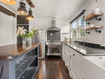 Cottage Charm Meets Modern Comfort