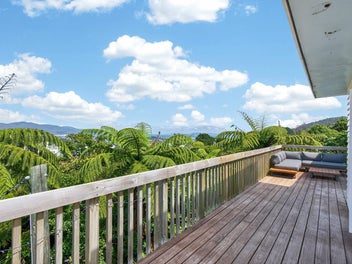 Harbour Views, Space and Seclusion