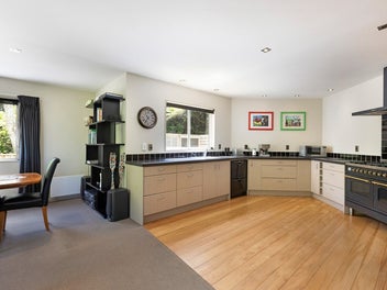 PRIVATE FAMILY SANCTUARY IN THE HEART OF KOROKORO