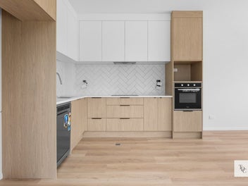 Standalone Corner Section - High Growth Drury