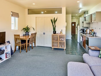 Central Apartment Living + Car Park