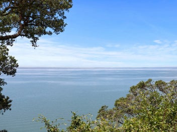 Coastal Refinement & Harbour Hues