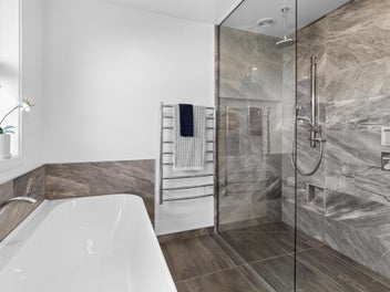 Luxury Bathroom in Allenton