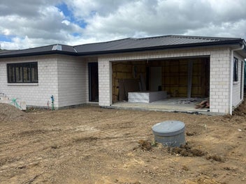 Brand New Beauty in Meremere!