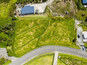 Perfectly Positioned in Pahi