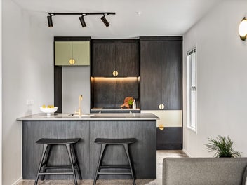 Stunning Reno / Fabulous Land