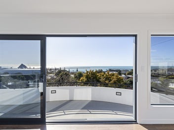 Peace Ave Perfection - Panoramic Views