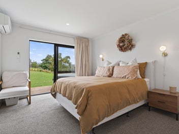 Beautifully Finished Modern Masterpiece