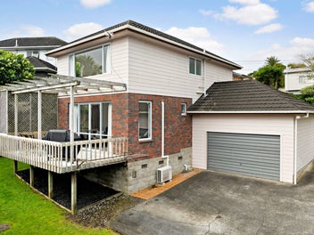 City Fringe Location With Space And Views