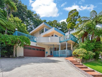 Hurry! This Silverstream Beauty Must Be Sold!