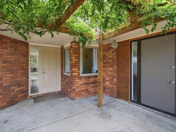 Private Lifestyle Haven - Exceptional Potential