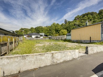 Rare Napier Hill Section - Ready to Build