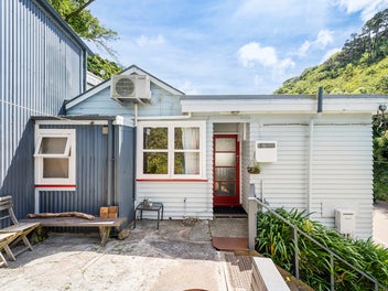 ARO VALLEY EARNER + POTENTIAL DEVELOPMENT SITE