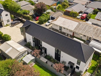 Spacious Modern Townhouse