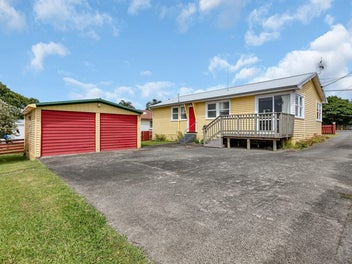 Onerahi Hotspot - Must Be Sold!!