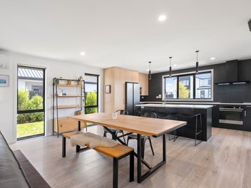 Must View - Must Sell