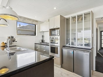 Executive Pad with Sea Views