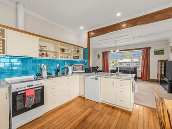 Beautiful Home In Central Location