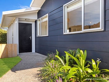 Space and Convenience in Sought-After Merrilands