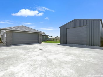 Spacious Family Living With a Shed to Match