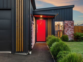 Deadline Now Friday! Must Be Sold!