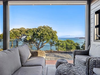 Aluminium Clad Executive Home