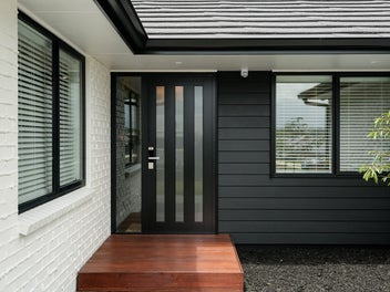 Former Show home – The Perfect Family Upgrade