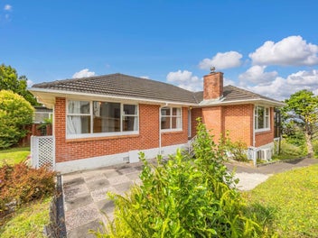 Coastal Dream on a Massive Freehold Section!