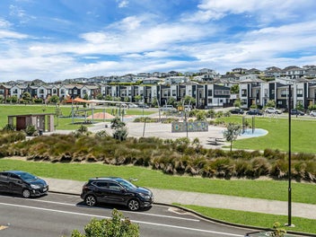 Modern Townhouse with Parkside Views!