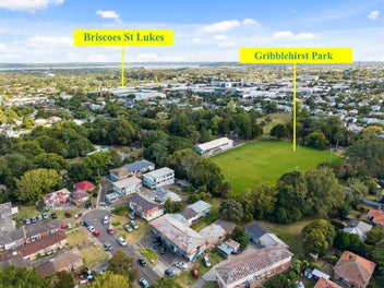 Great cashflow opportunity and premium Location