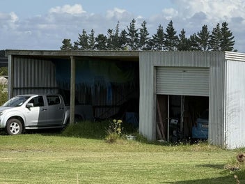 Builders, tradies and hands on buyers