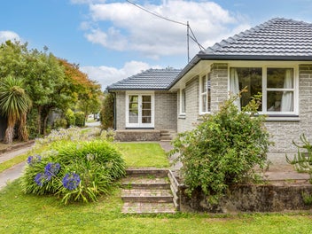 Secluded Opportunity in Sought-After Cracroft