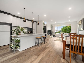 Expansive Garden Charm