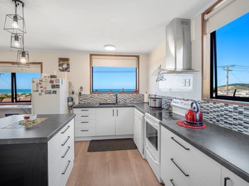 Style with exceptional Sea views